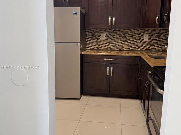 9461 Fontainebleau Blvd #331