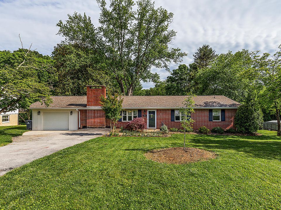 1st image of 7912 Livingston Dr
