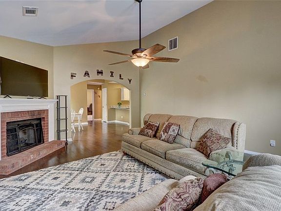 5th image of 203 Parkridge Dr