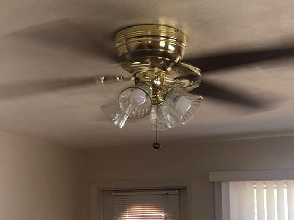 4th image of 2415 Canterbury Ln