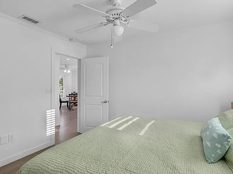 111 San Marco Dr — Photo 16