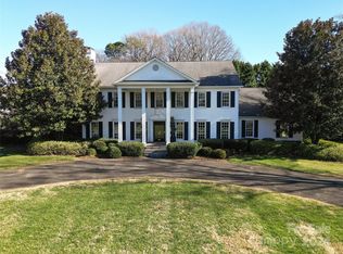2145 Sharon Ln, Charlotte, NC 28211