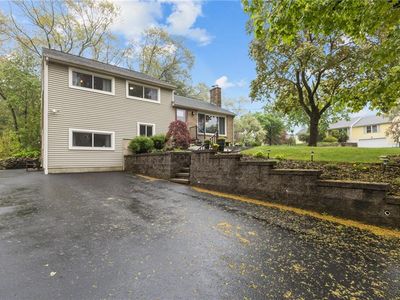 99 Peachtree Rd, North Kingstown, RI, 02852