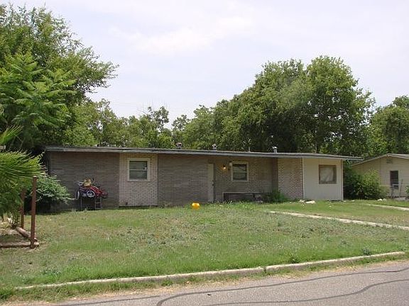 2nd image of 130 Kimberly Dr