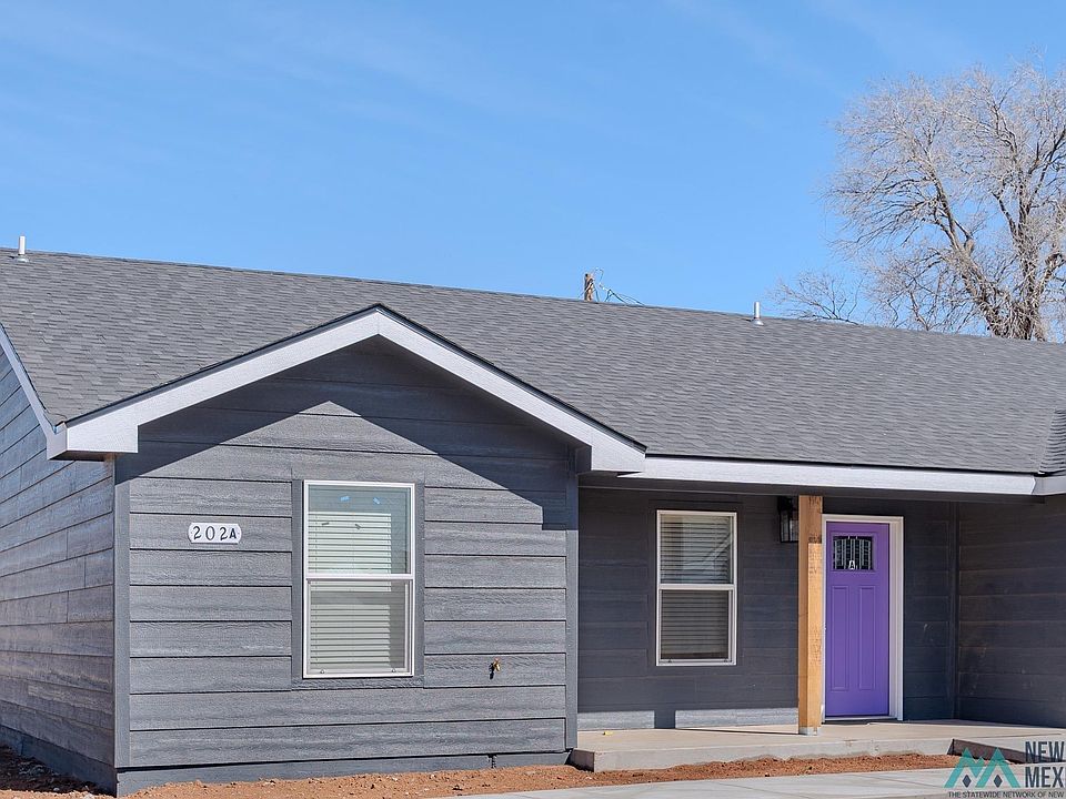 1st image of 202 La Salle Dr