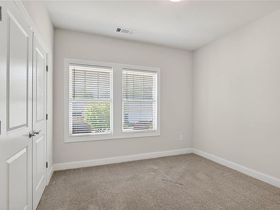 5th image of 106 Hickory Run