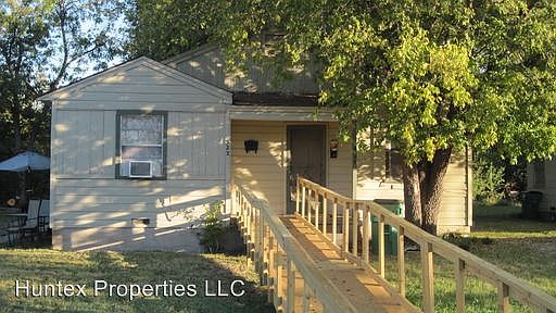 1st image of 522 Loraine Cir