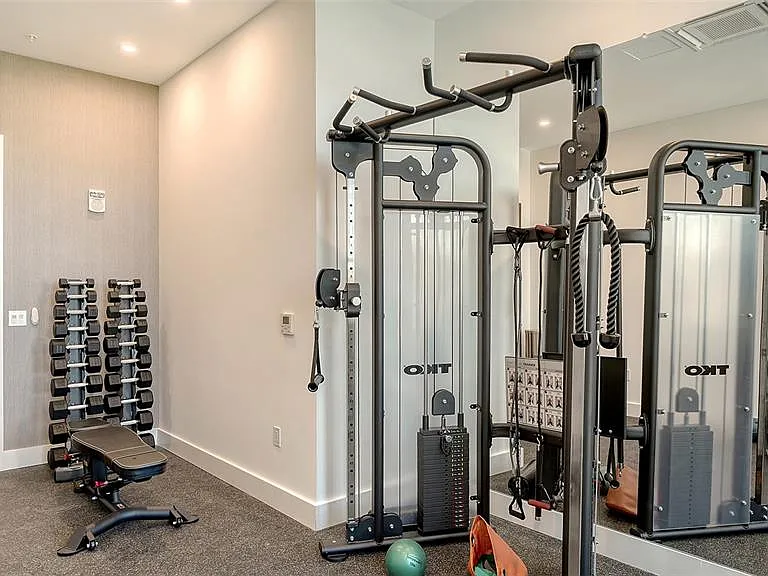 33 S Palm Ave #804 — Photo 42