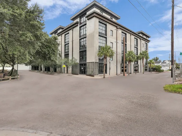 1 Cool Blow St APT 323, Charleston, SC 29403