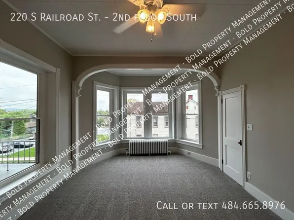 220 S Railroad St APT 2, Myerstown, PA 17067