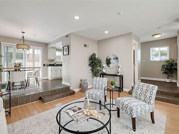 2nd image of 2703 Rockefeller Ln