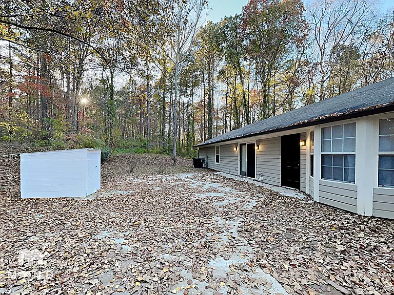 588 Henderson Rd — Photo 18