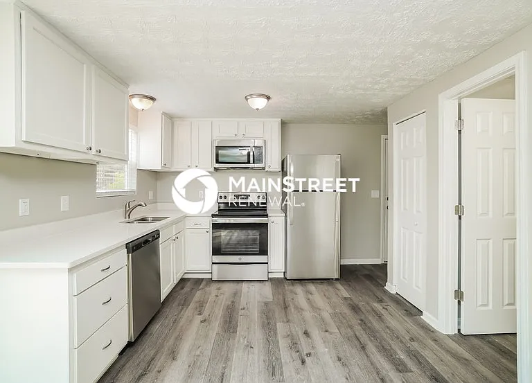 696 Maclam Dr — Photo 9