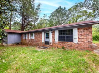 2423 S Chatfield Rd, Bauxite, AR 72011