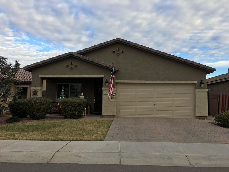 1st image of 438 W Evergreen Pear Ave