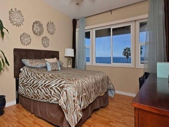2nd image of 4416 Ocean Dr #4416
