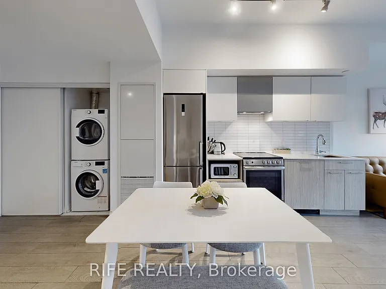 251 Jarvis St #830 — Photo 15
