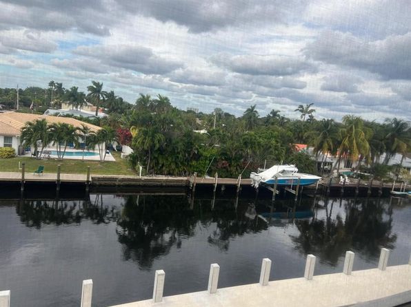 2801 NE 51st St APT 15