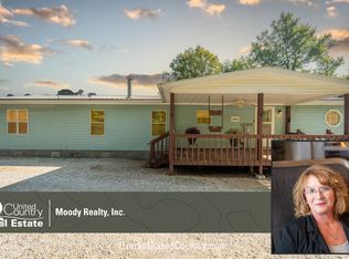 2423 Hub Willis Rd, Mountain View, AR 72560