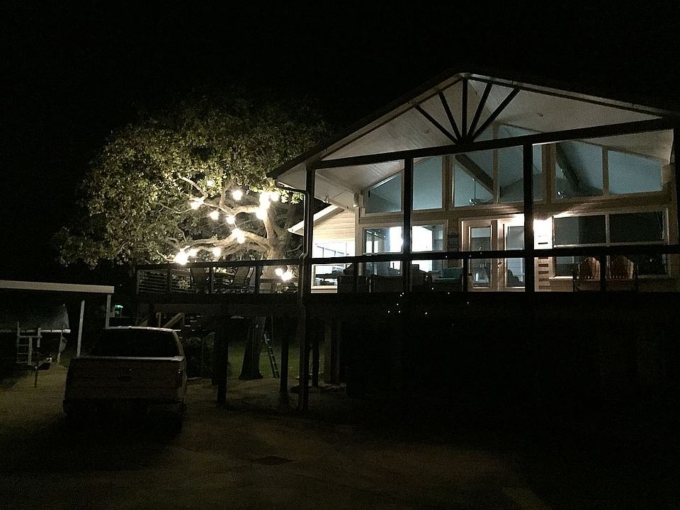 1st image of 100 Parkview Dr