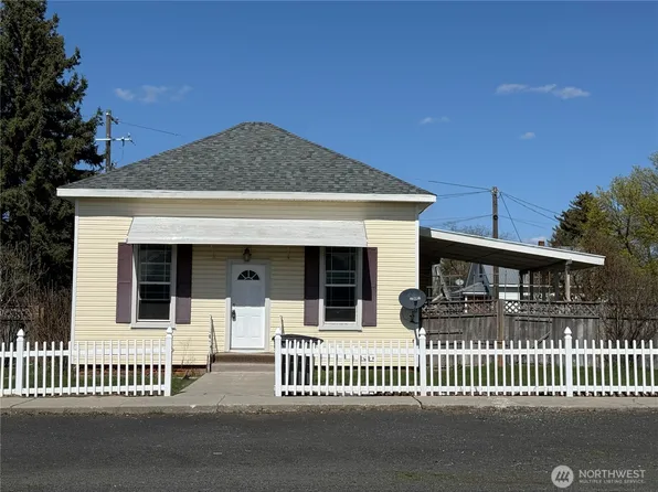205 W Glover Street, Harrington, WA 99134