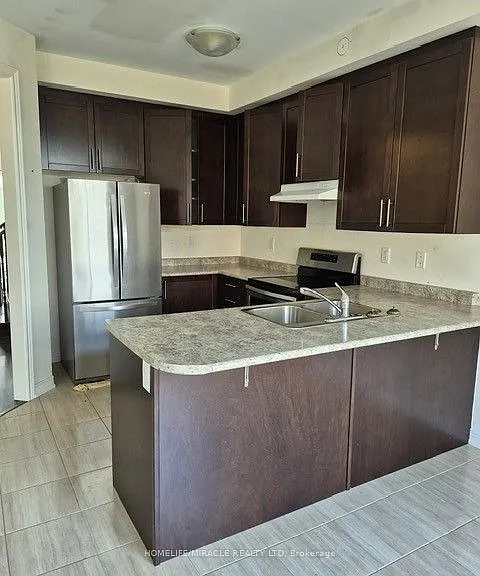 80 Truro Cir — Photo 3
