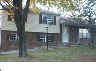 2887 Valley Woods Rd, Hatfield, PA 19440