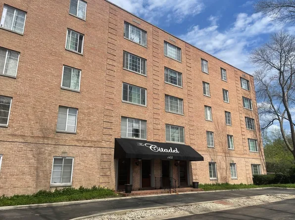 1455 Shermer Rd APT 206C, Northbrook, IL 60062