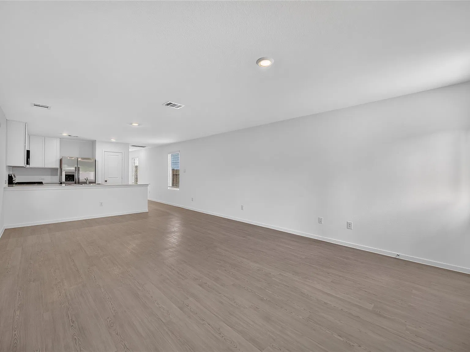 4 bed, 2.5 bath, 1535 sqft, $1,650 — Photo 4