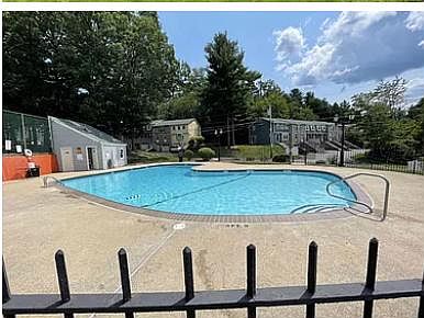 Community pool