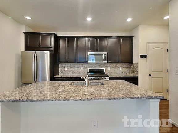 5th image of 21895 E Radcliff Cir