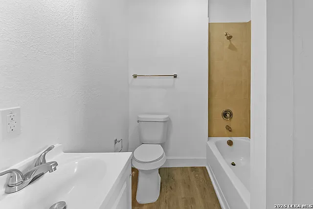 146 Fairview Ave #2-3 — Photo 7