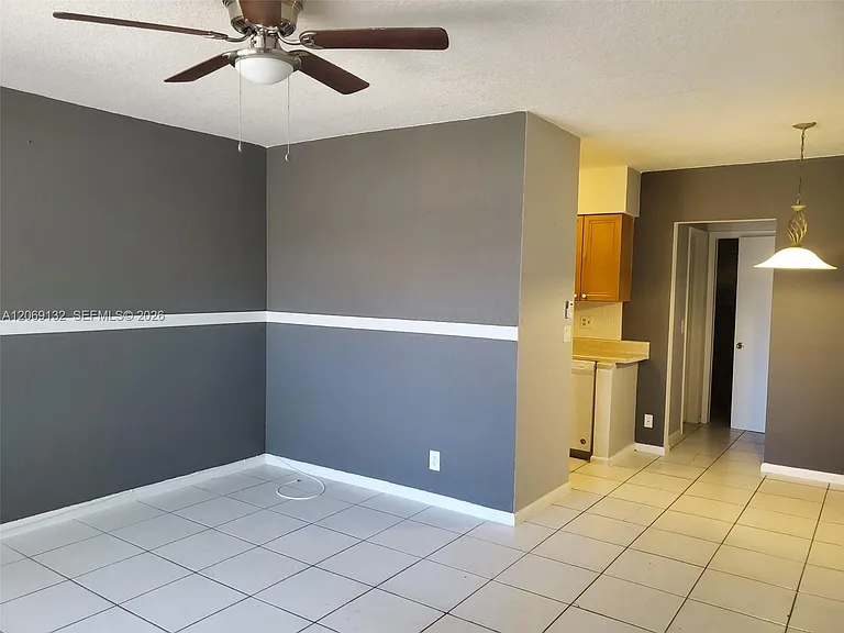 280 SW 11th Ave #18 — Photo 10