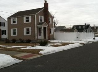 98 Pennsylvania Ave, Springfield, MA 01118