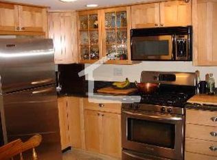 11 Albemarle St #1, Springfield, MA 01109