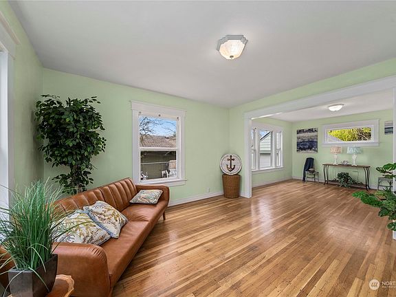 2nd image of 1215 S 21st Street