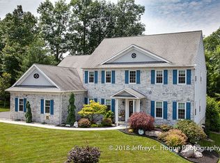 2 Young Ct, Mohnton, PA 19540