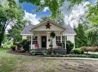 310 S Oakland St, Dallas, NC 28034