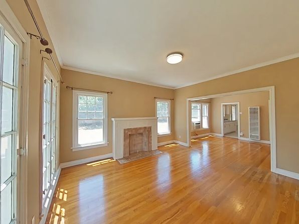 207 W Windsor Rd #R1