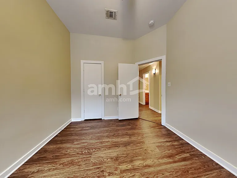 809 Dixon Ln — Photo 19