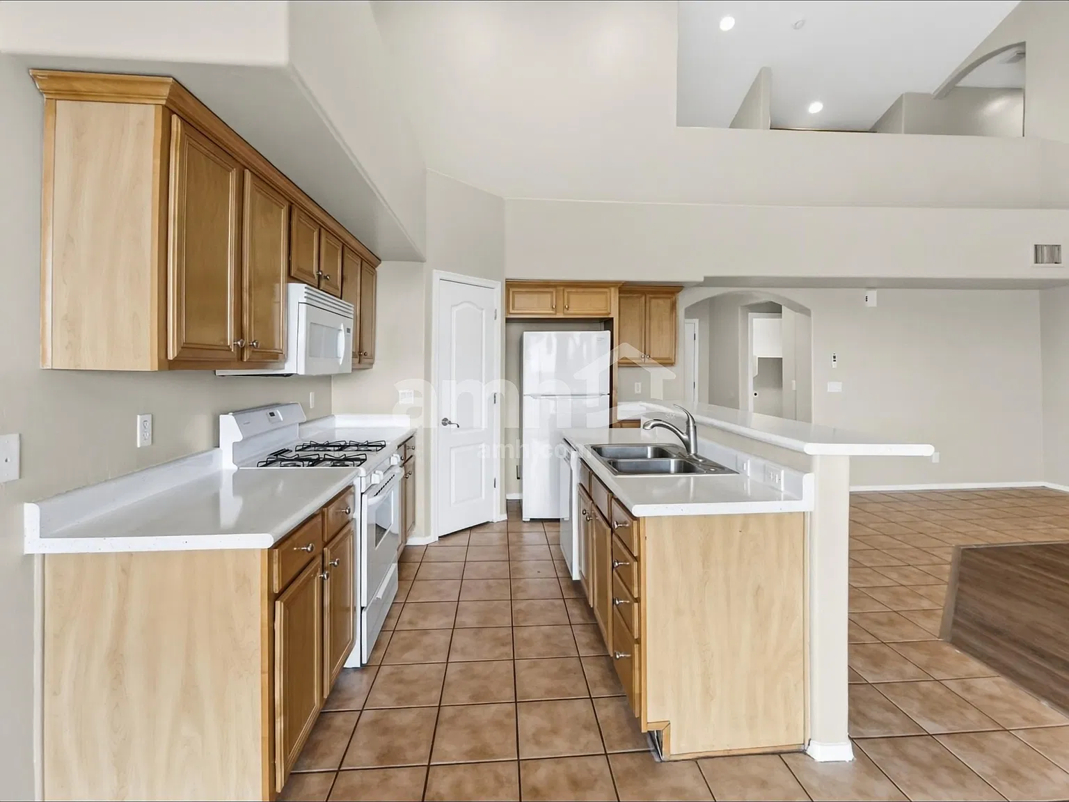 4 bed, 2.5 bath, 1861 sqft, $1,950 — Photo 4