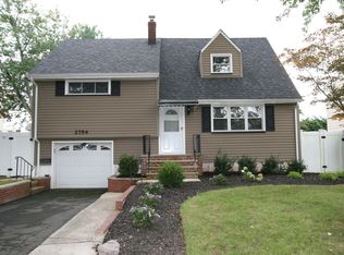 2754 Hickory Rd, Union, NJ 07083