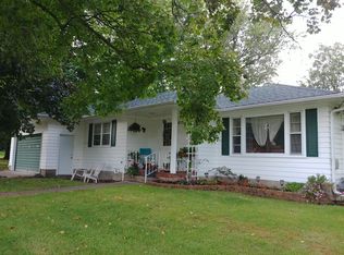 617 Iowa St, Mediapolis, IA 52637