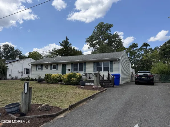 62 Parkway Drive, Brick, NJ 08723