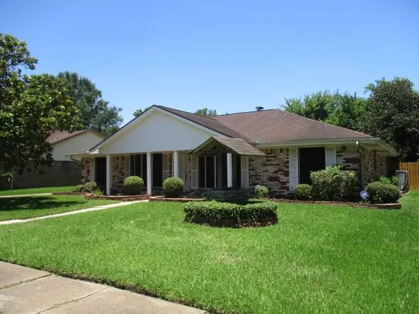 8223 Lettie St, Houston, TX 77075