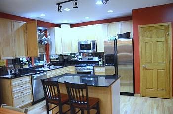 3rd image of 4730 S Drexel Blvd #2S