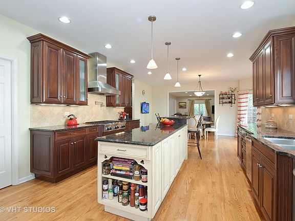 3rd image of 3055 Warbler Pl