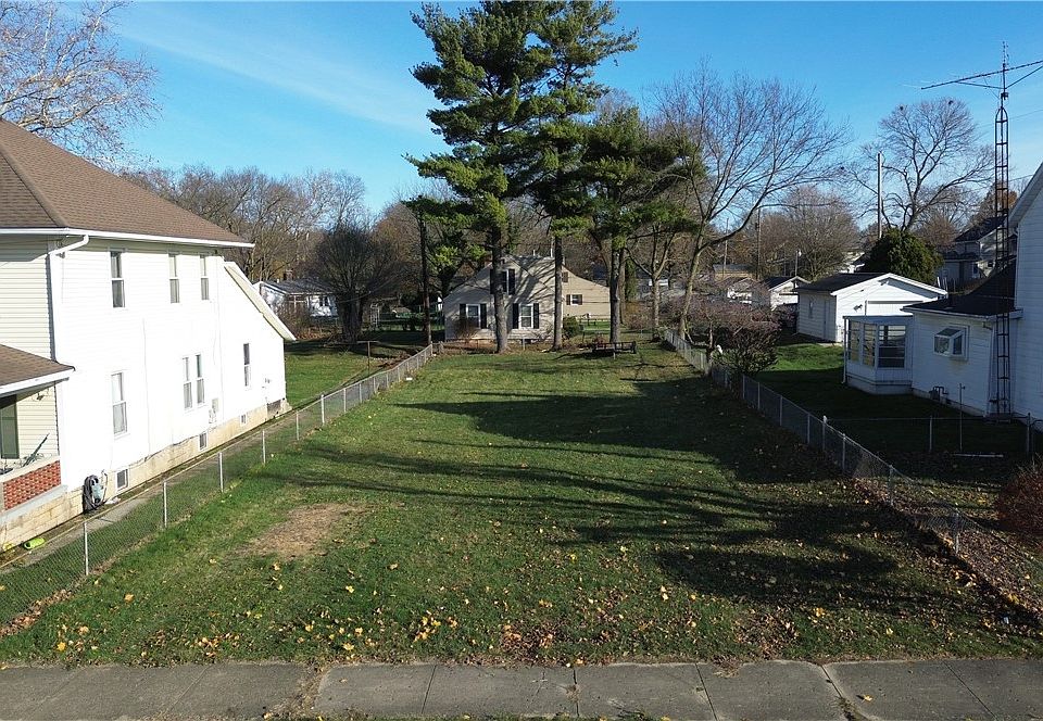 1st image of 366 N Isabella St