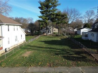 366 N Isabella St, Springfield, OH 45504