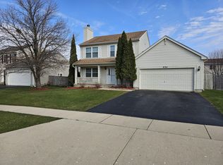 9784 Bedford Dr, Huntley, IL 60142